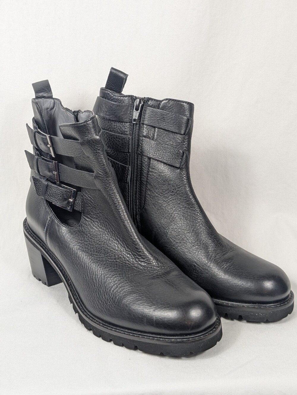 Seychelles Size 10 Black 2โ chunky heel black leather boot โGive It a Whirlโ